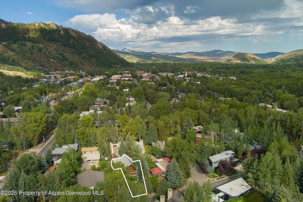 36 of 42 - 115 Park Avenue, Aspen, CO