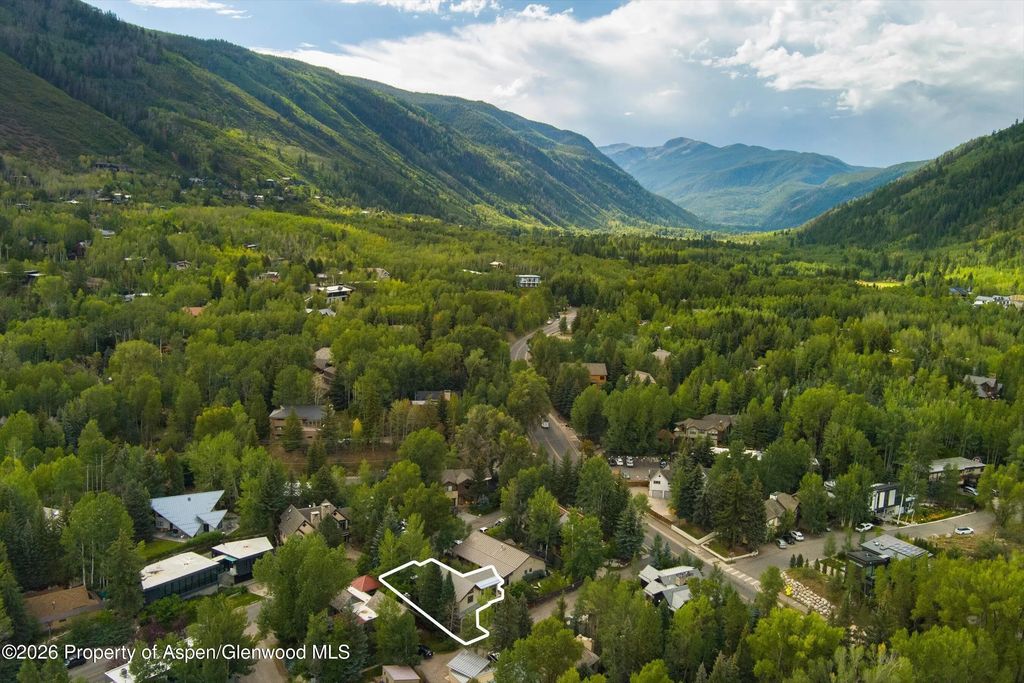 38 of 42 - 115 Park Avenue, Aspen, CO