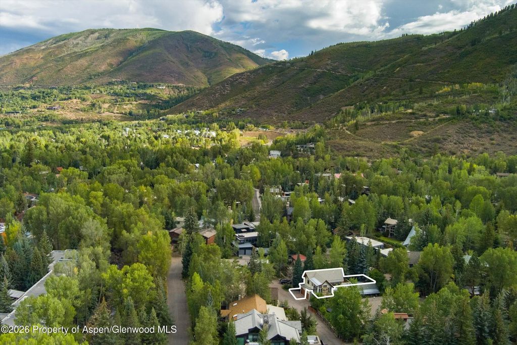 40 of 42 - 115 Park Avenue, Aspen, CO
