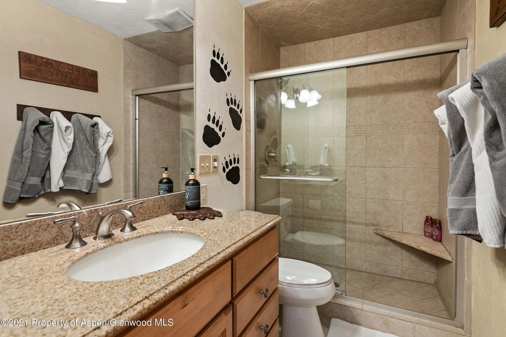 4 of 12 - 135 Carriage Way 10, Snowmass Village, CO