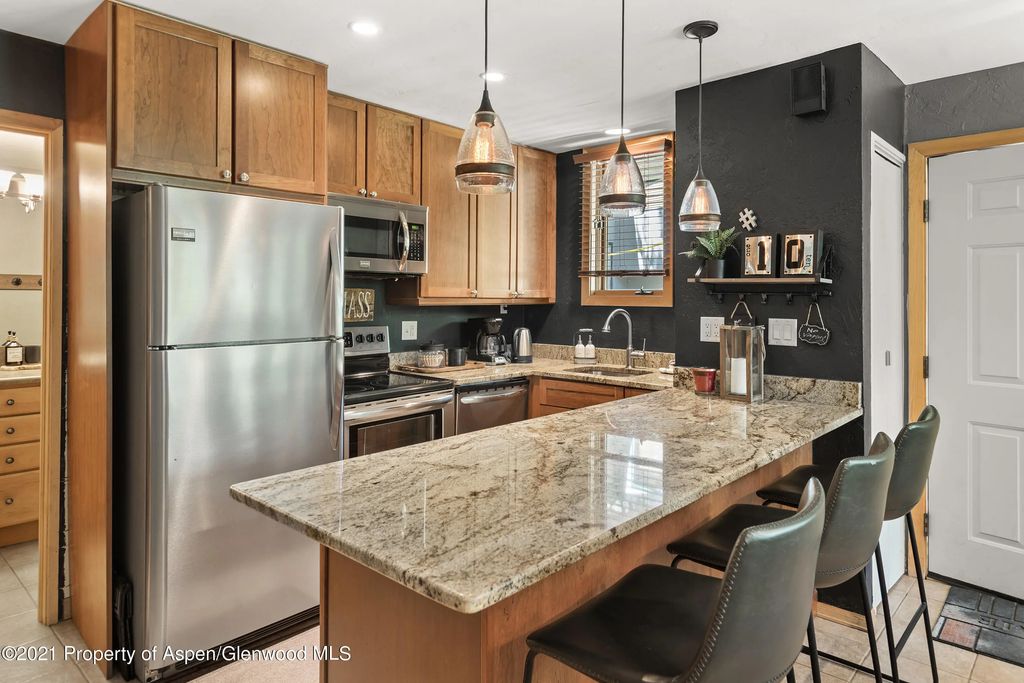 5 of 12 - 135 Carriage Way 10, Snowmass Village, CO
