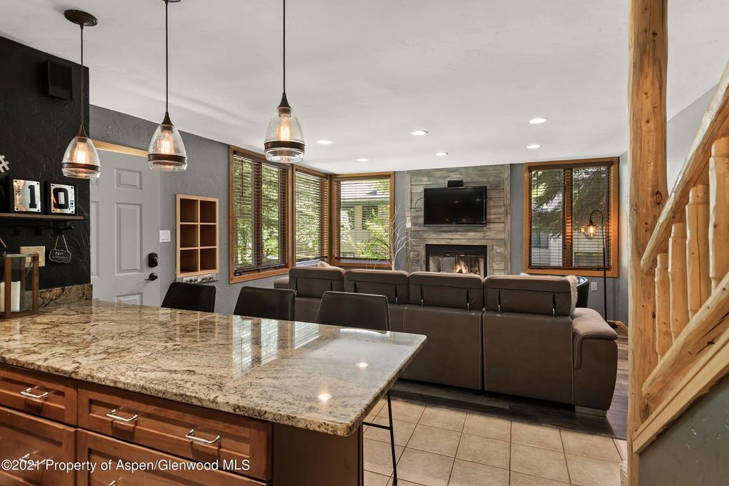 7 of 12 - 135 Carriage Way 10, Snowmass Village, CO