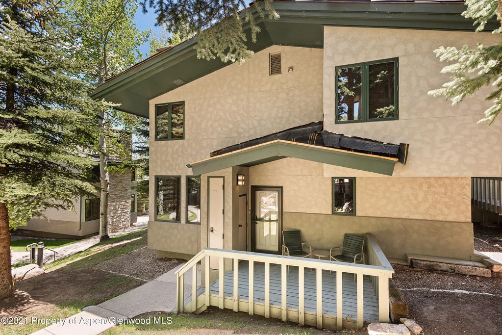 9 of 12 - 135 Carriage Way 10, Snowmass Village, CO