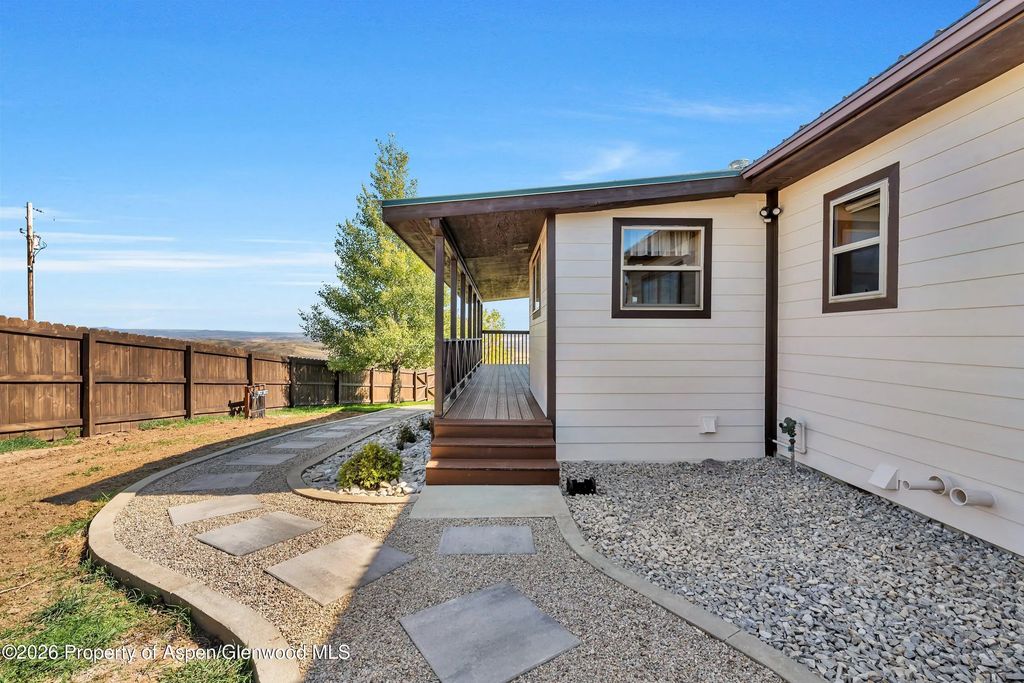29 of 68 - 425 County Road 209, Craig, CO
