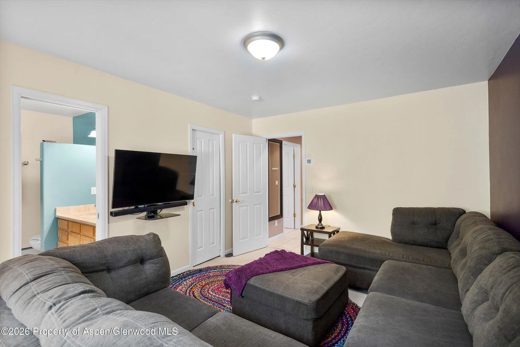 19 of 35 - 2728 Graceland Drive, Carbondale, CO
