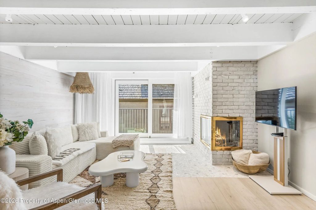 4 of 15 - 901 E Hyman Avenue 14, Aspen, CO