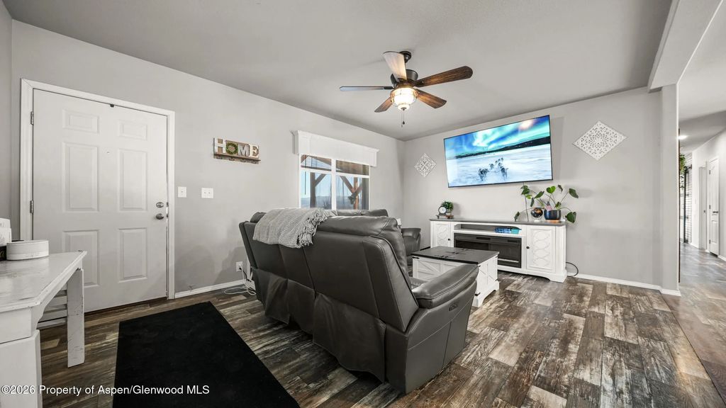 10 of 34 - 831 County Road 237, Silt, CO