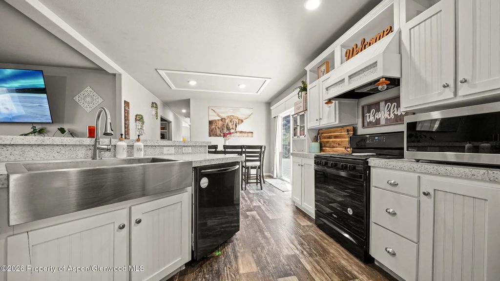 15 of 34 - 831 County Road 237, Silt, CO