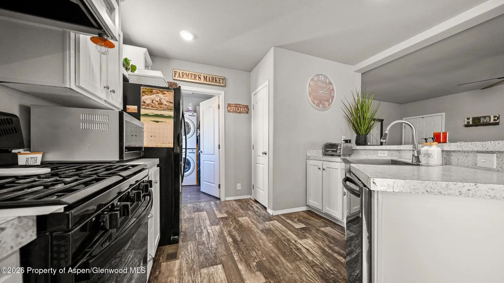 16 of 34 - 831 County Road 237, Silt, CO