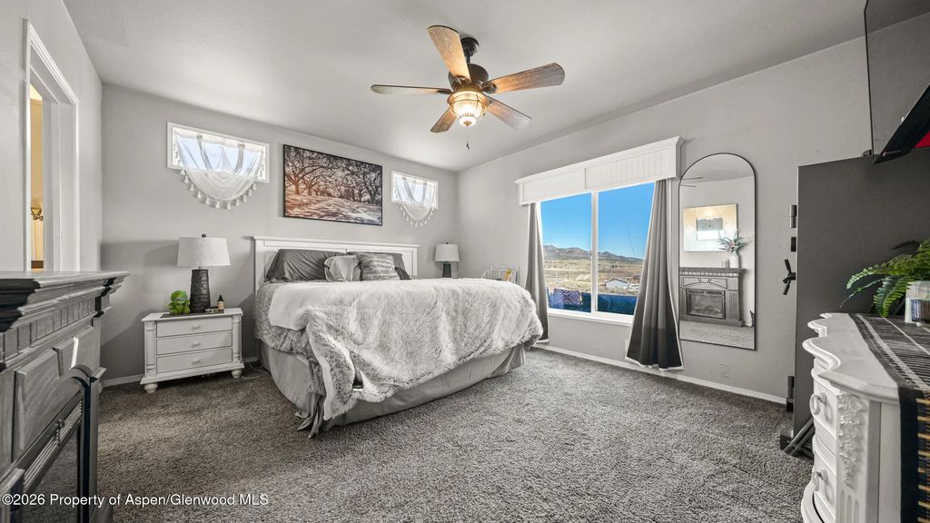 17 of 34 - 831 County Road 237, Silt, CO