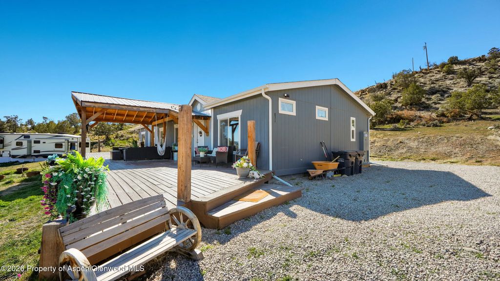 6 of 34 - 831 County Road 237, Silt, CO