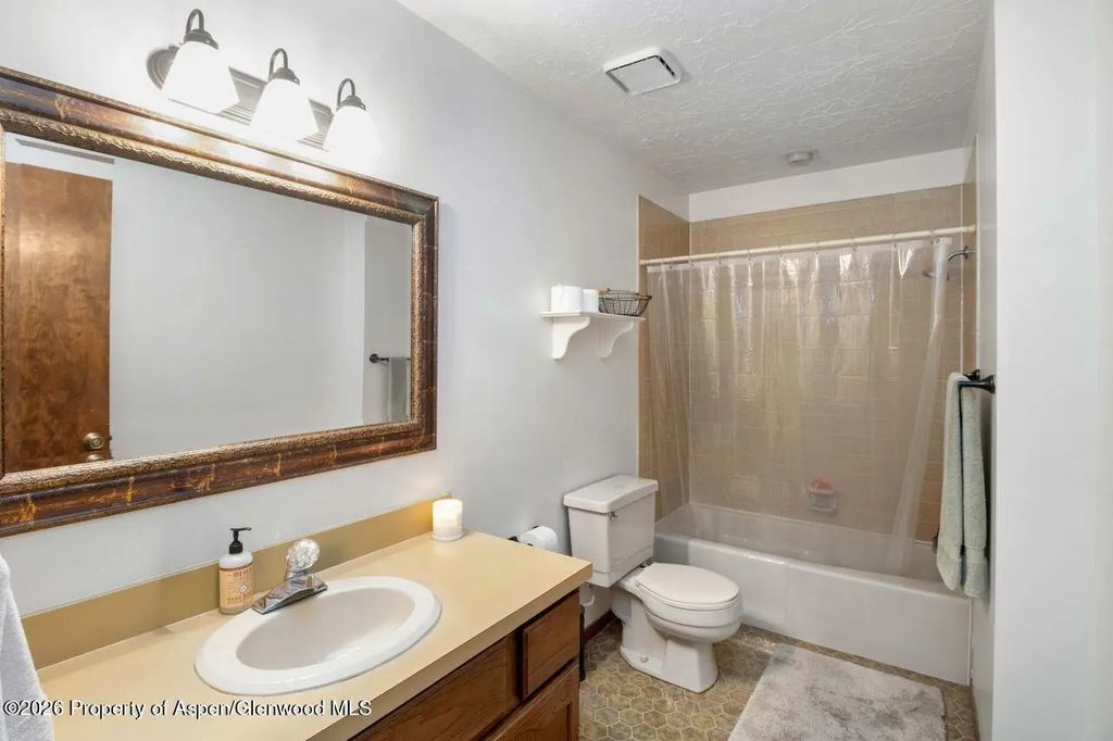 14 of 22 - 546 Traver Trail, Glenwood Springs, CO