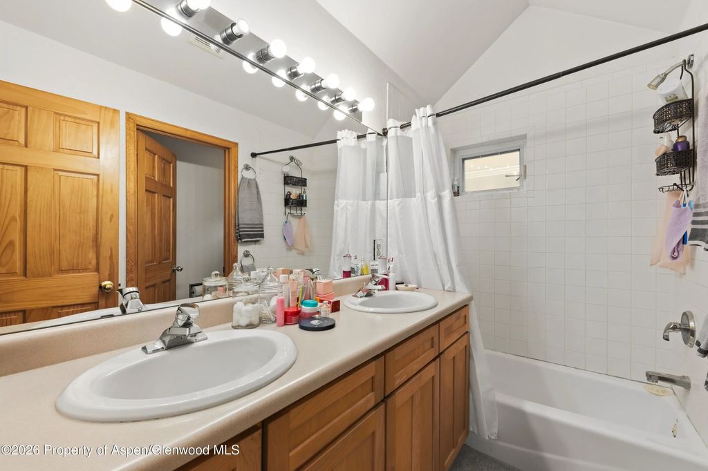 15 of 27 - 4266 Morgan Street, Glenwood Springs, CO