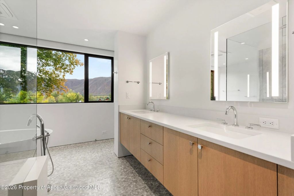 42 of 57 - 129 W Sopris Drive, Basalt, CO