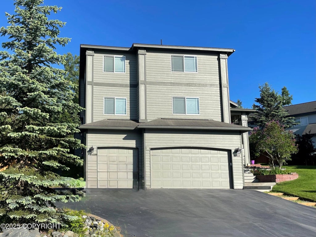 8933 Sahalee Drive, Anchorage