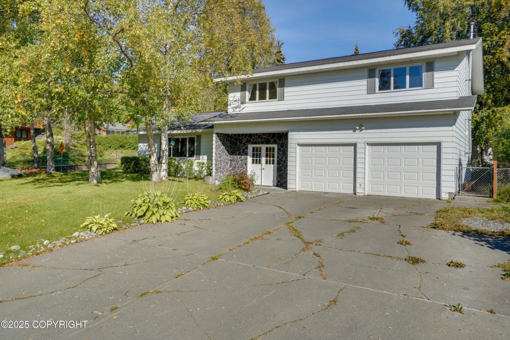 13901 Jarvi Drive, Anchorage