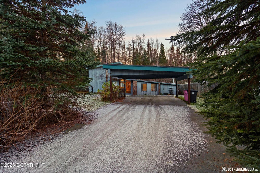 2140 Dawson Street, Anchorage