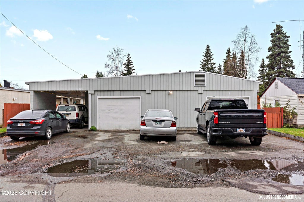 4000 Iowa Drive, Anchorage