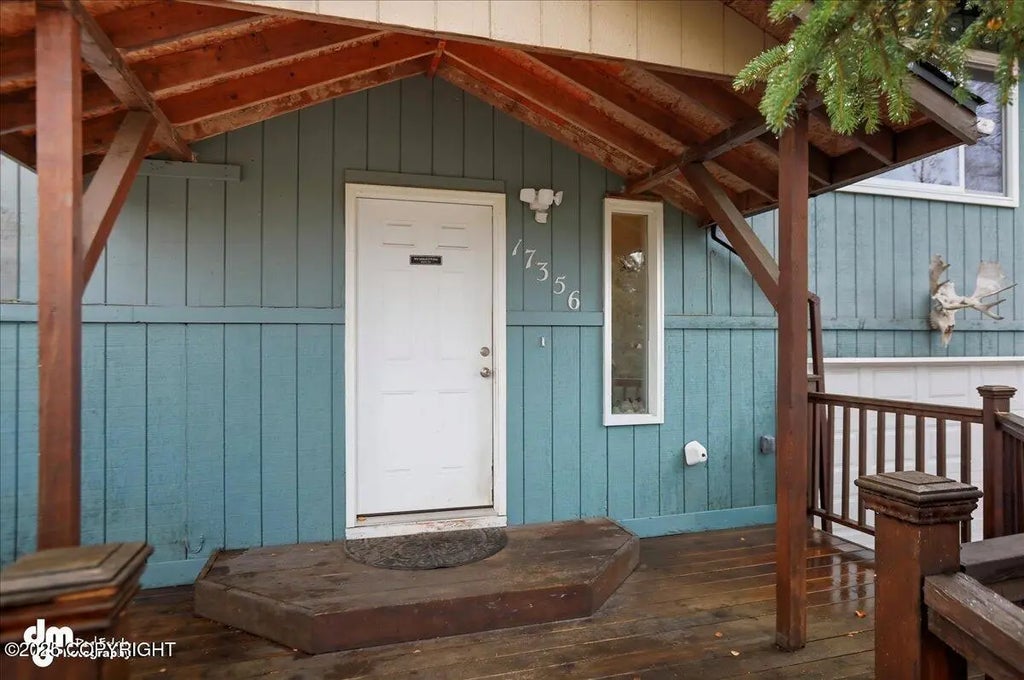 17356 Palos Verdes Drive, Eagle River