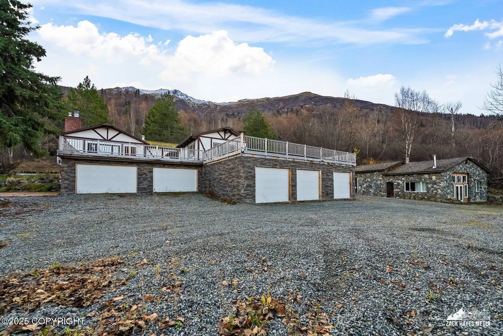 19330 Stonehill Drive, Eagle River