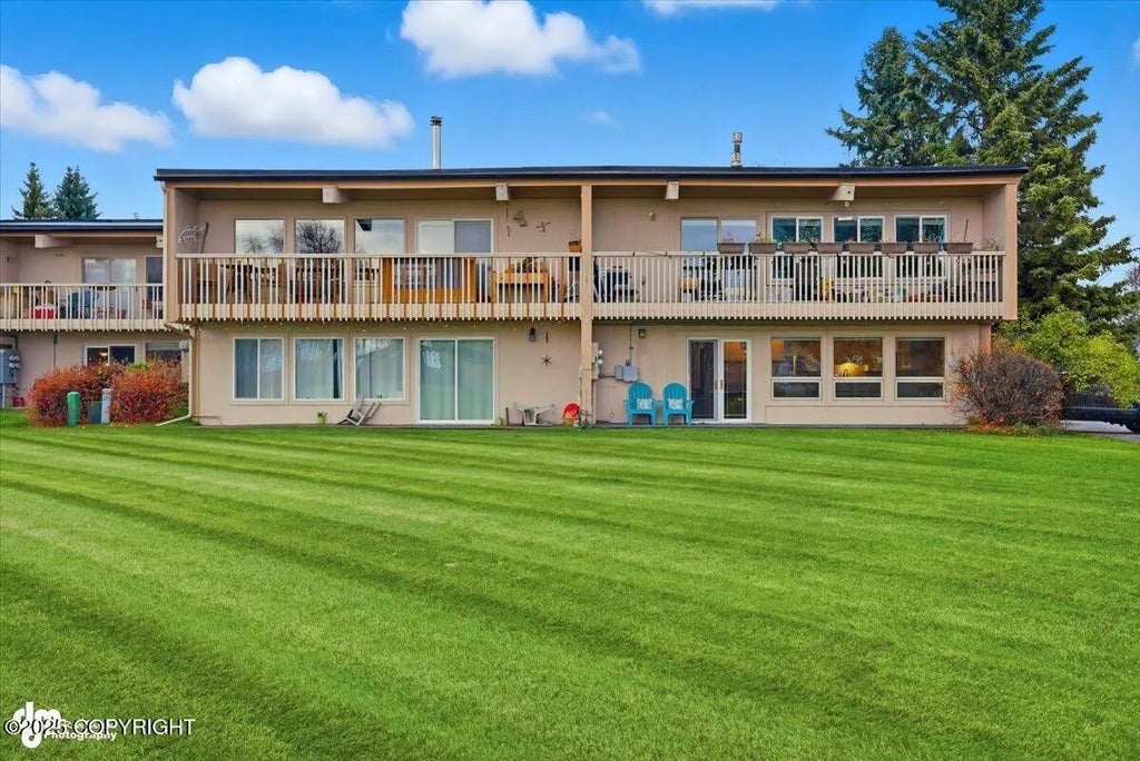 5400 W Dimond Boulevard #e17, Anchorage