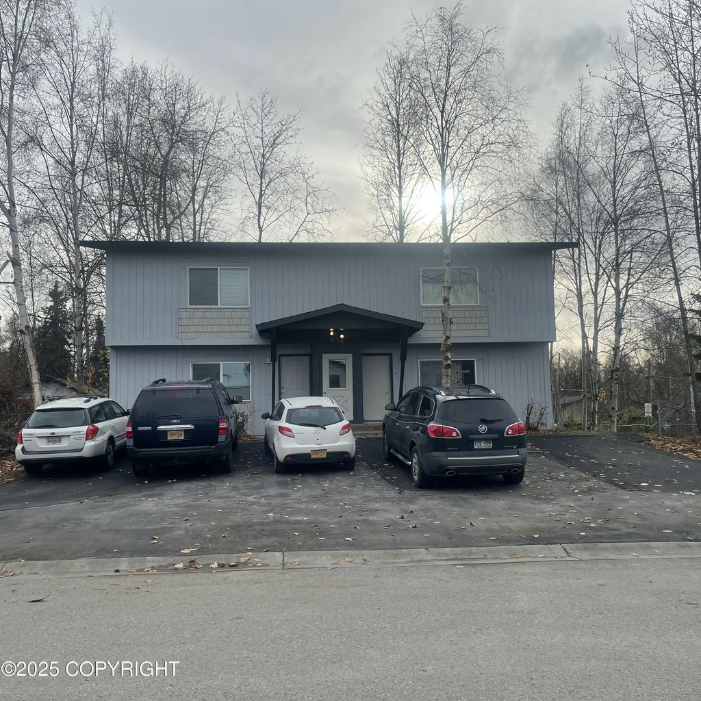 638 W 74th Avenue, Anchorage