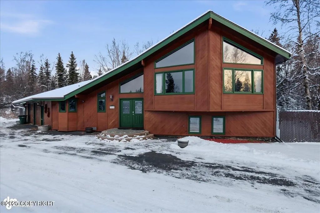 15245 Longbow Drive, Anchorage