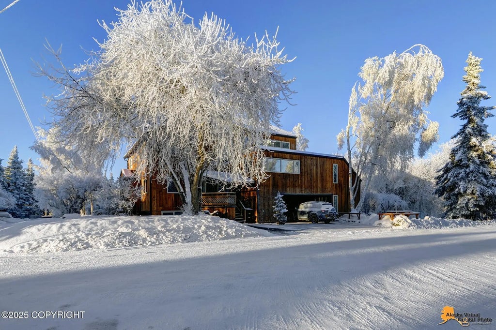 211 W Manor Avenue, Anchorage