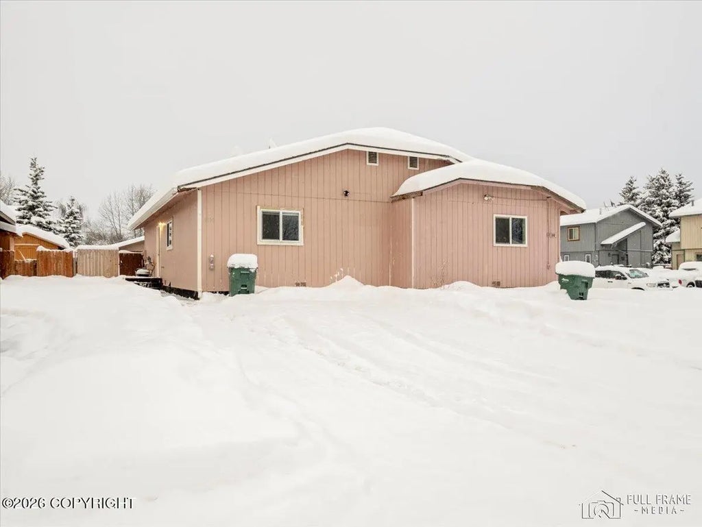 1110 Golden Berry Avenue, Anchorage