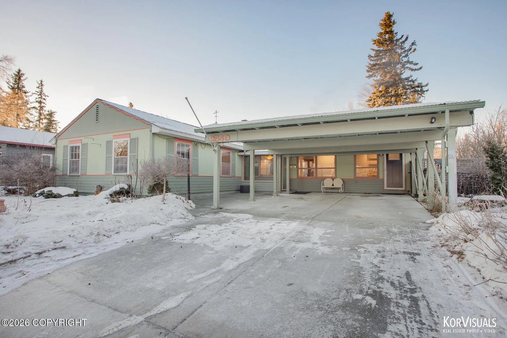 2540 Lord Baranof Drive, Anchorage