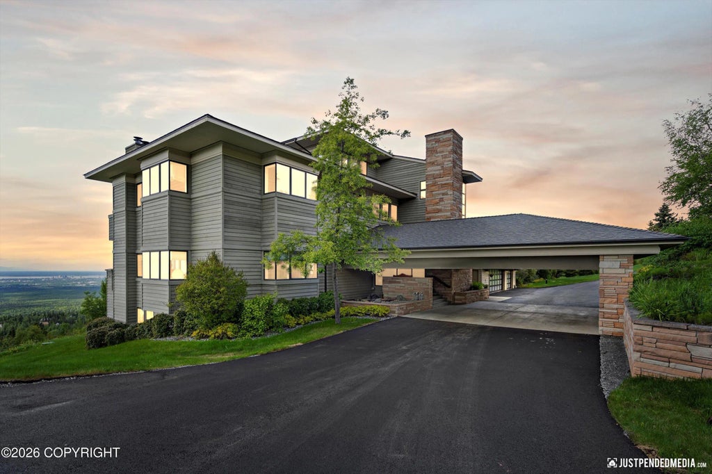 9900 Hillhaven Circle, Anchorage