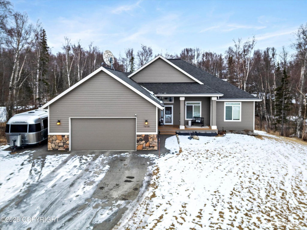 7658 E Wolf Creek Road, Wasilla