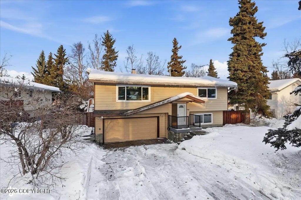 3276 Vassar Drive, Anchorage