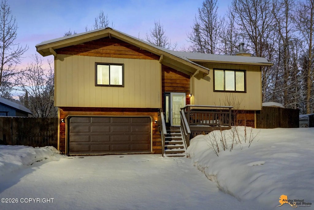 16627 Riddell Circle, Eagle River