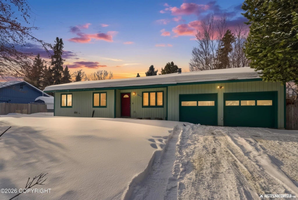 12210 Mary Avenue, Anchorage