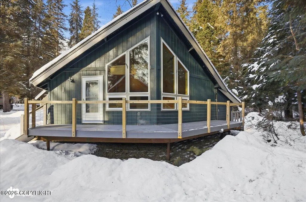 130 Birdhouse Loop, Girdwood