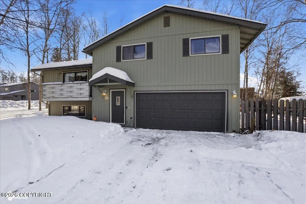 13730 Sunset View Street, Anchorage