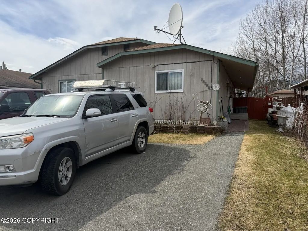 10132 Goose Berry Place, Anchorage
