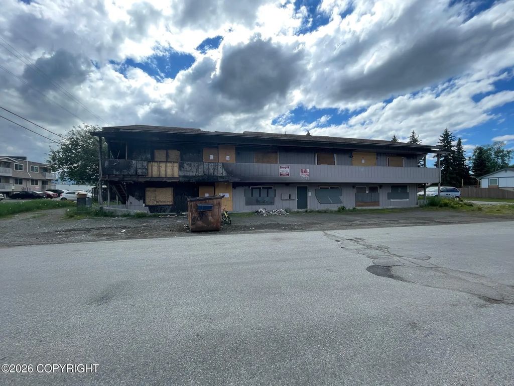 5242 E 26th Avenue, Anchorage