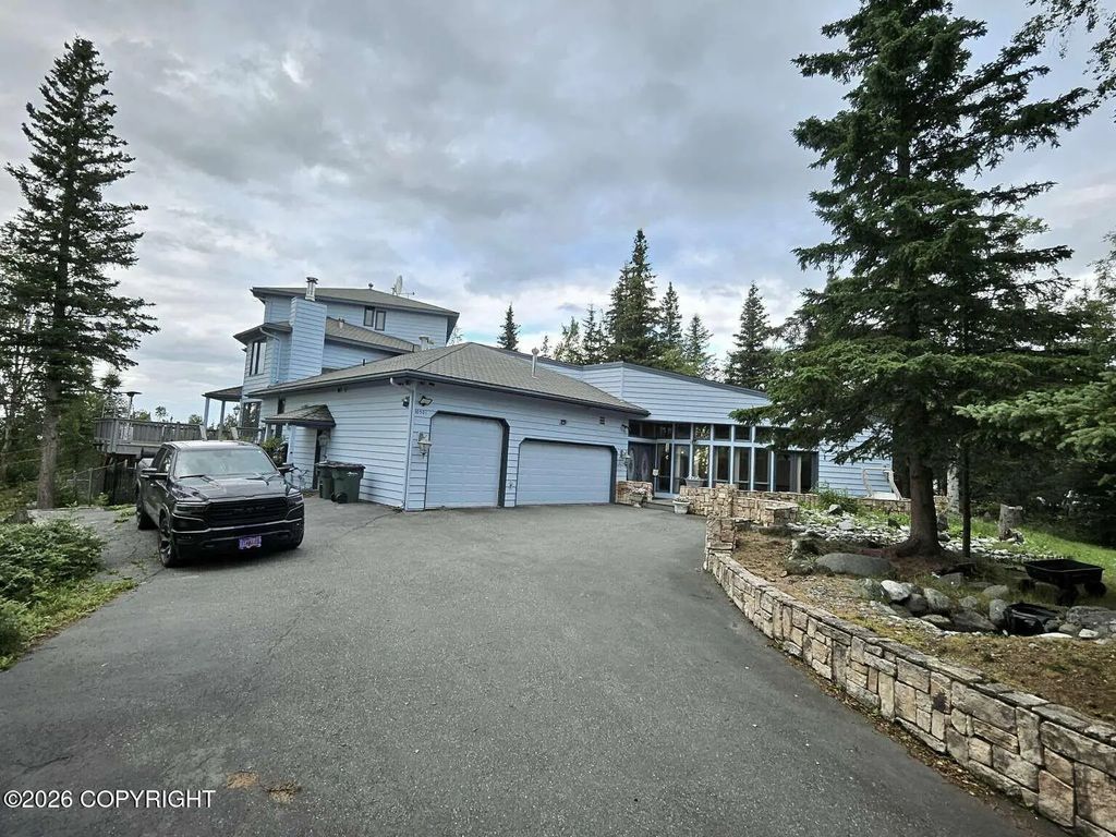 10501 Treeline Court, Anchorage