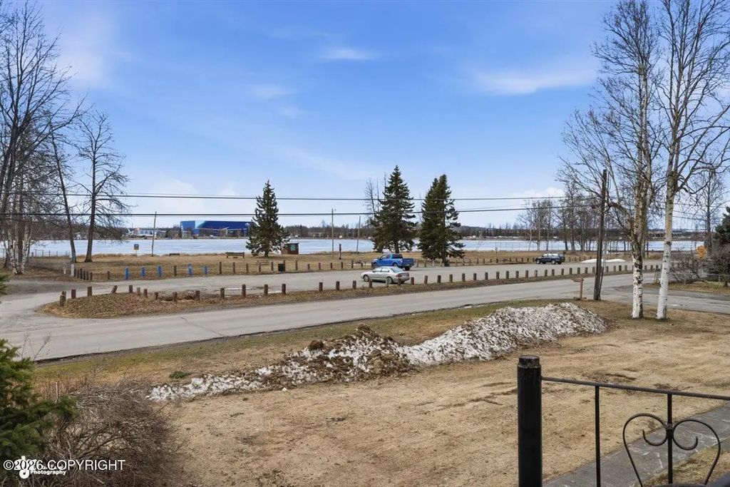 3333 Lakeshore Drive #6, Anchorage