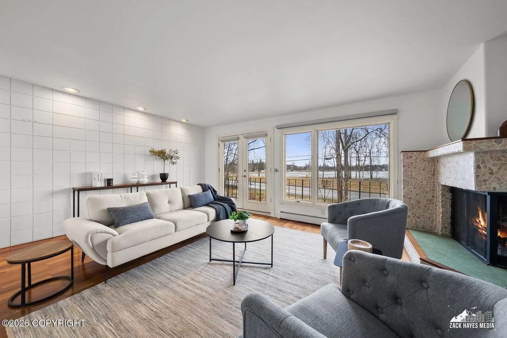3333 Lakeshore Drive #10, Anchorage