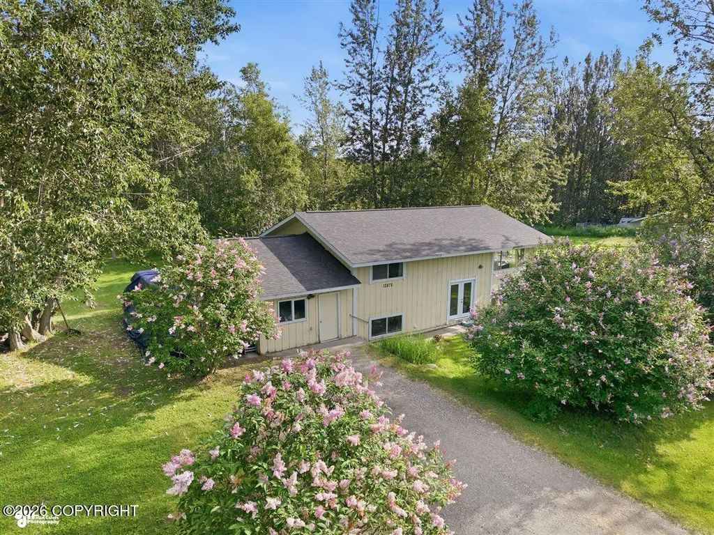 12075 E Chalet Drive, Palmer