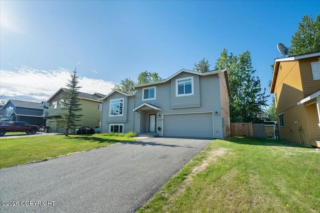 1110 W Granville Street, Palmer