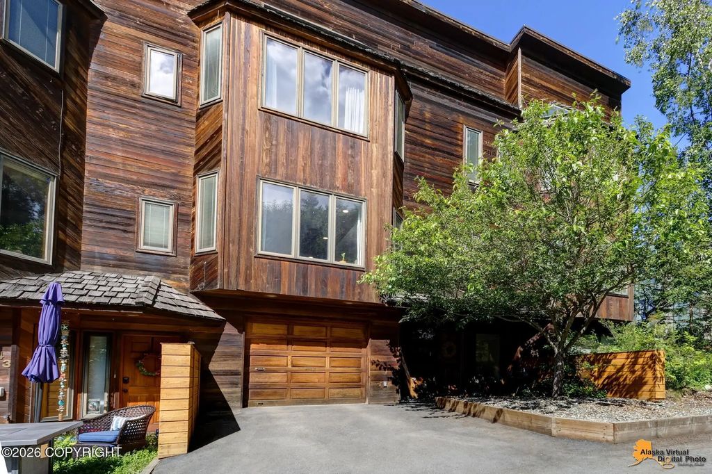745 O Street #3, Anchorage