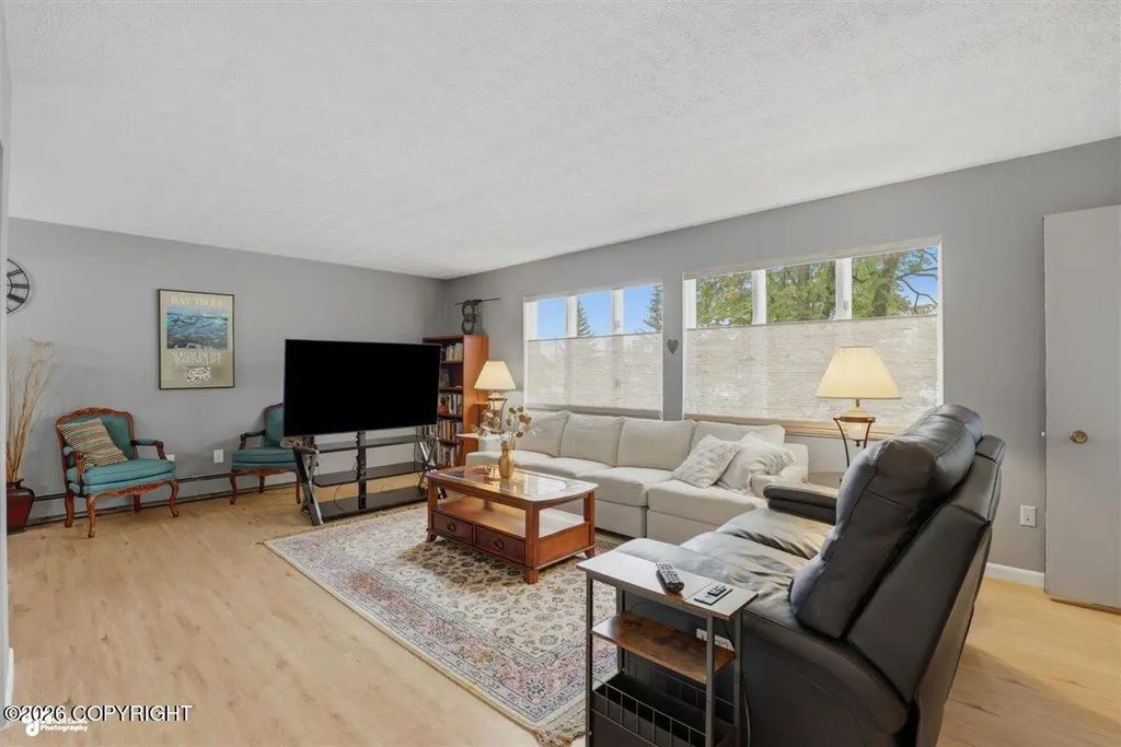 836 M Street #103, Anchorage