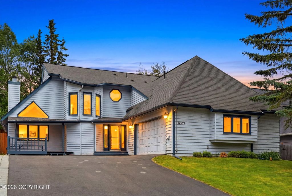 12921 Cumberland Circle, Anchorage