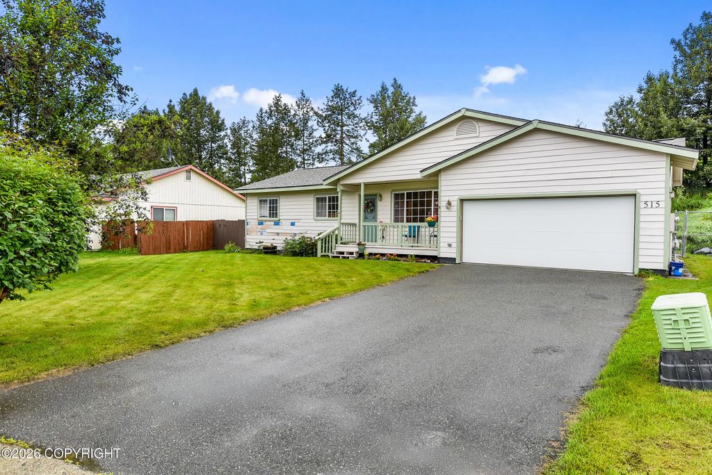 515 W Coville Lane, Palmer