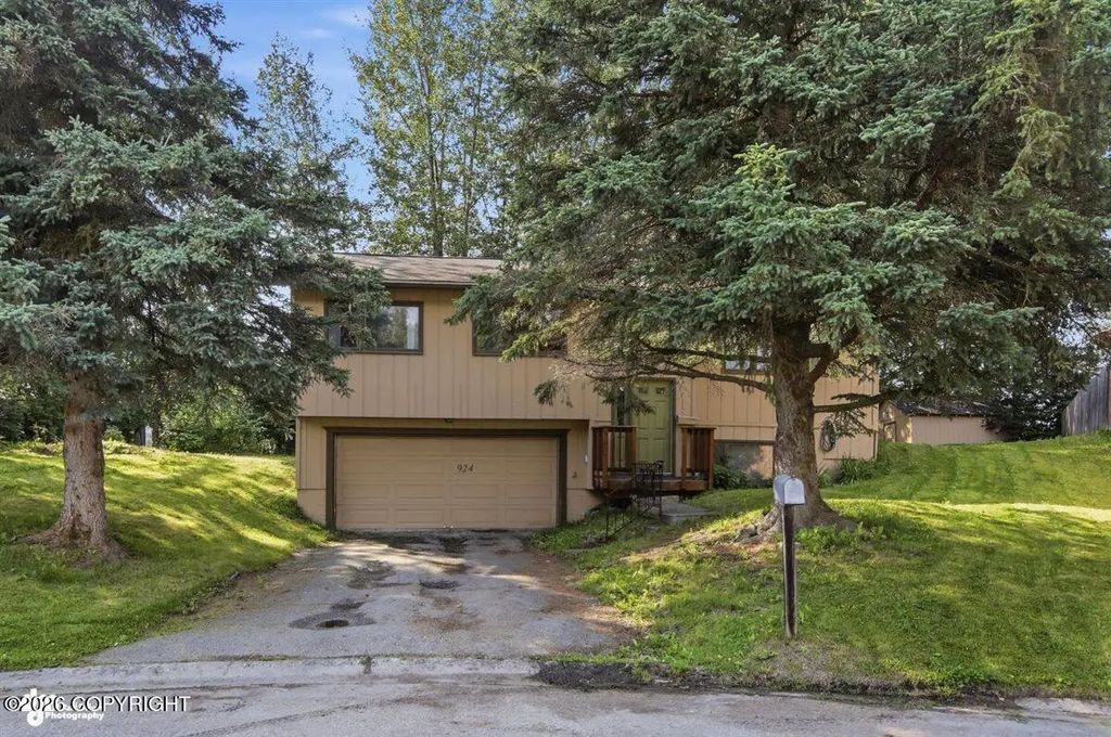 924 Norman Street, Anchorage