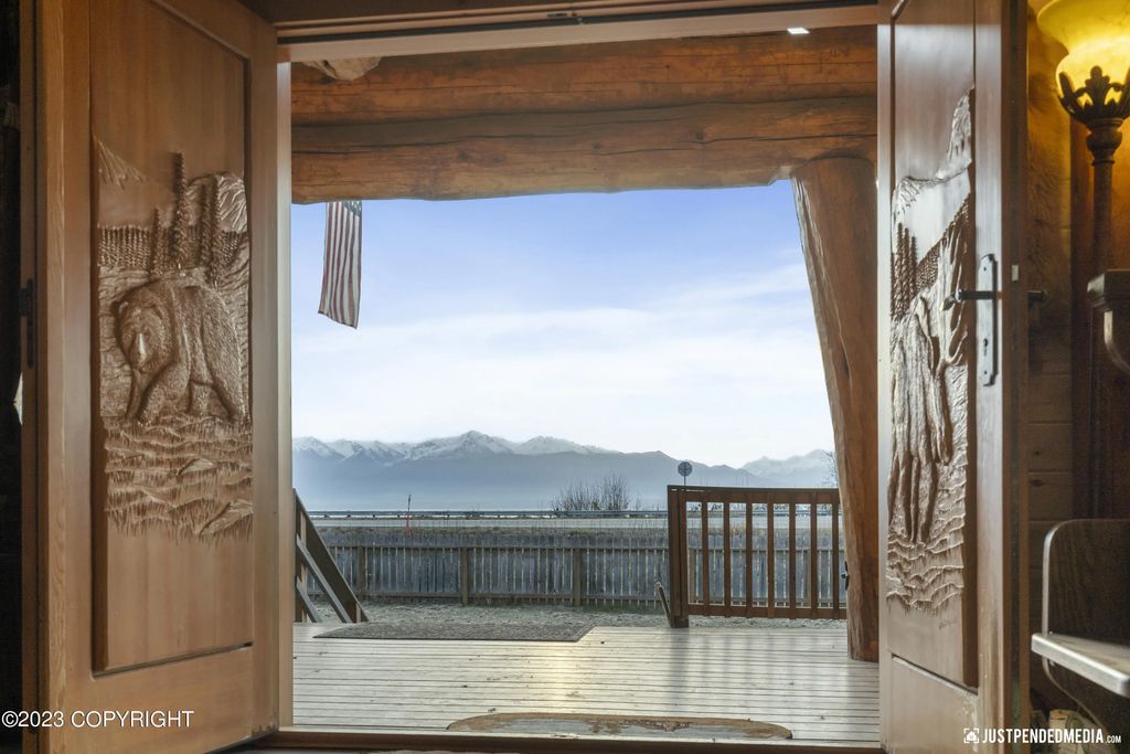 11118 S Knik Goose Bay Road, Wasilla